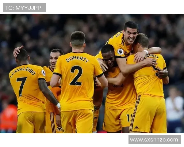 埃泽在英超赛场对热刺进球次数仅次于狼队展现出色攻击力